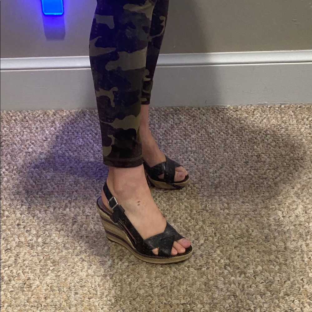 Bandolino Platform Sandals